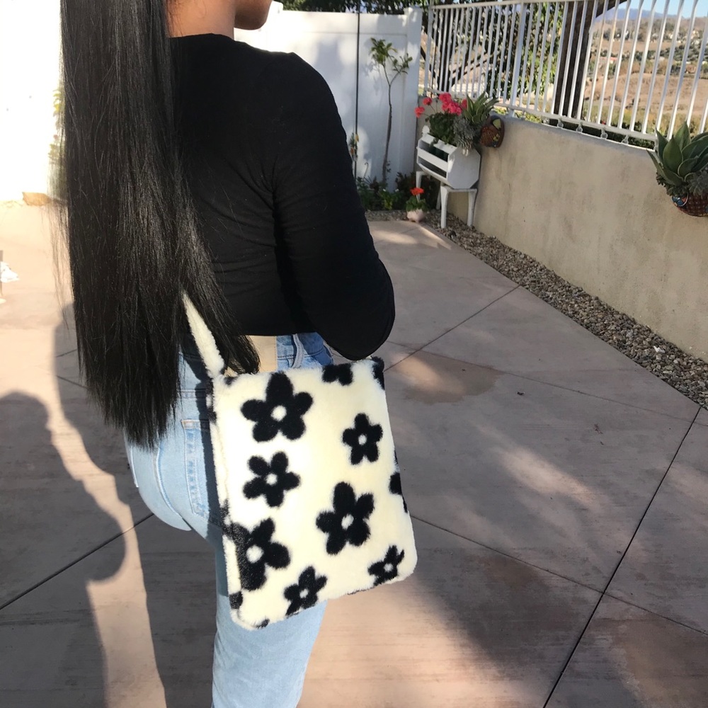 Faux fur Fuzzy daisy cross body